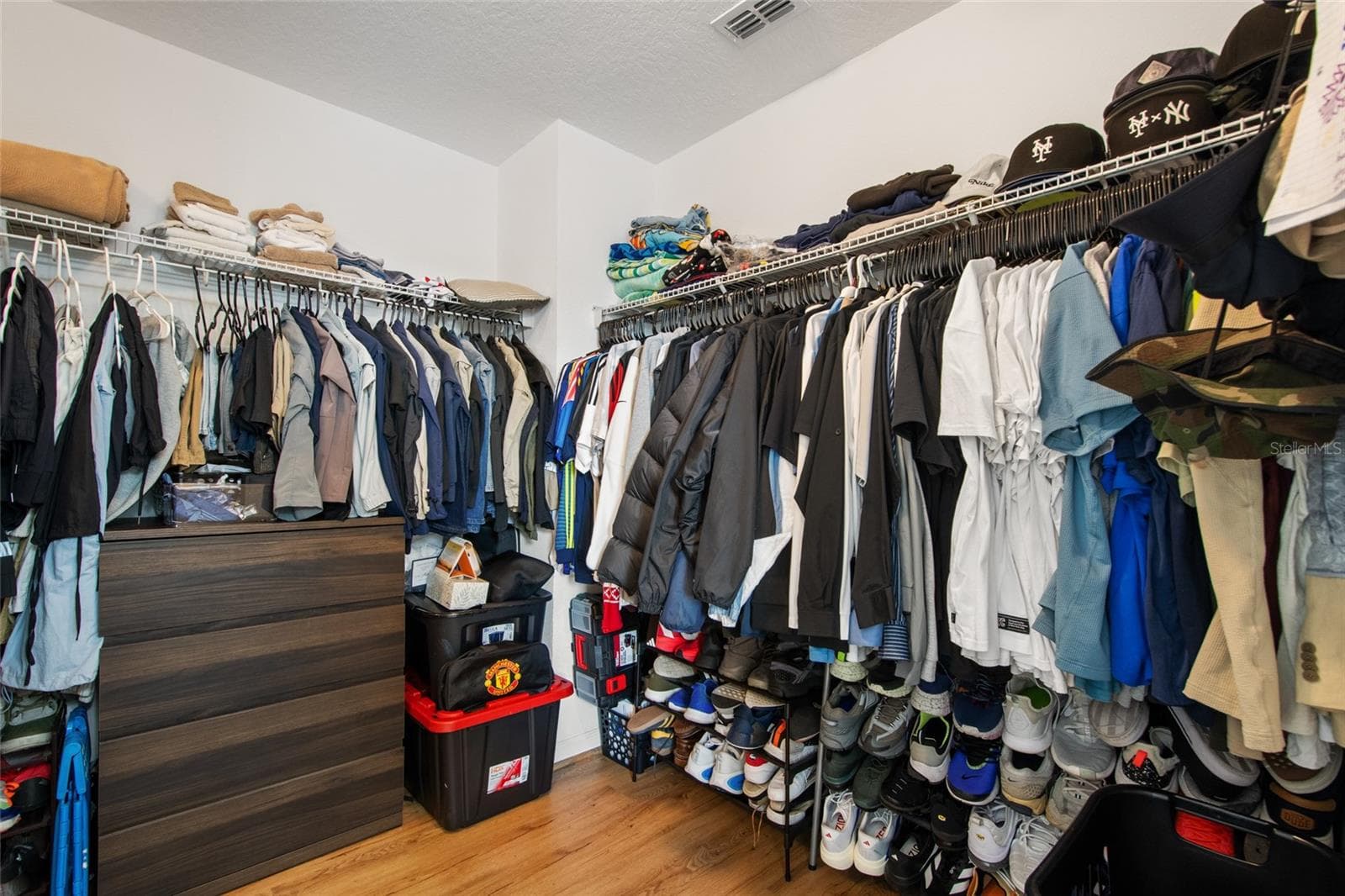Large Walk In Closet - 1659 GENTLE BREEZE DR, ST CLOUD