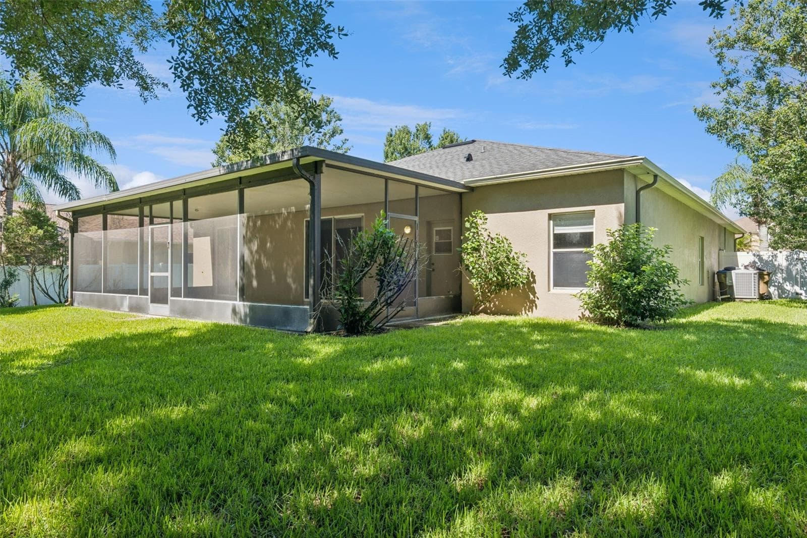 fenced backyard - 3193 TOHO CT, KISSIMMEE