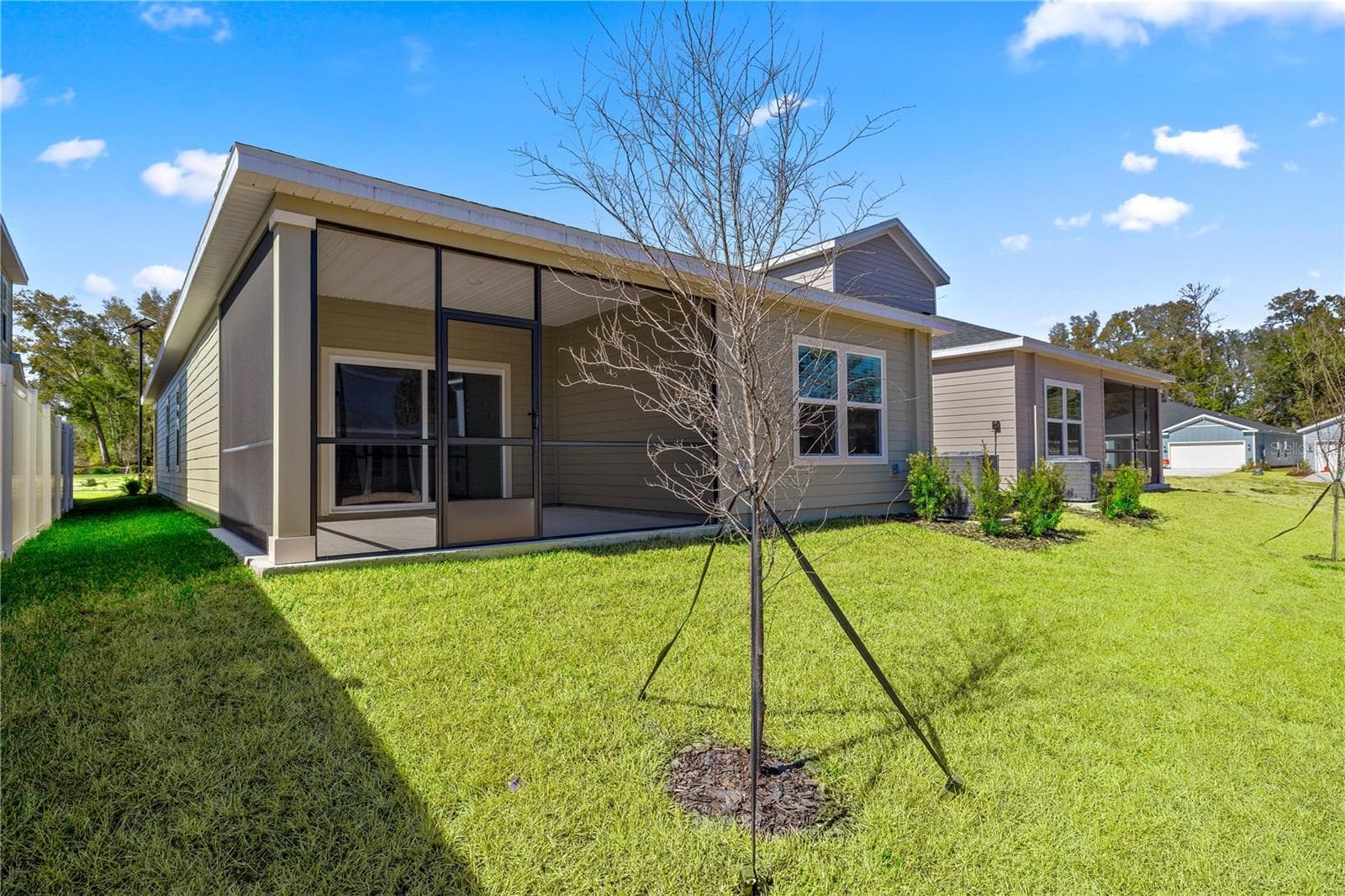 Single Family Residence at 8688 SW 67TH CIR, OCALA, photo 3 of 5