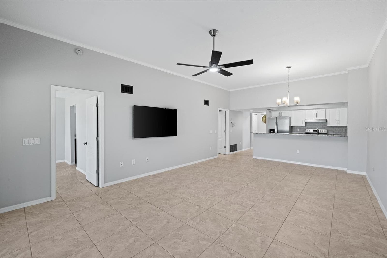 Condominium at 1335 SAXONY CIR #324, PUNTA GORDA, photo 13 of 39