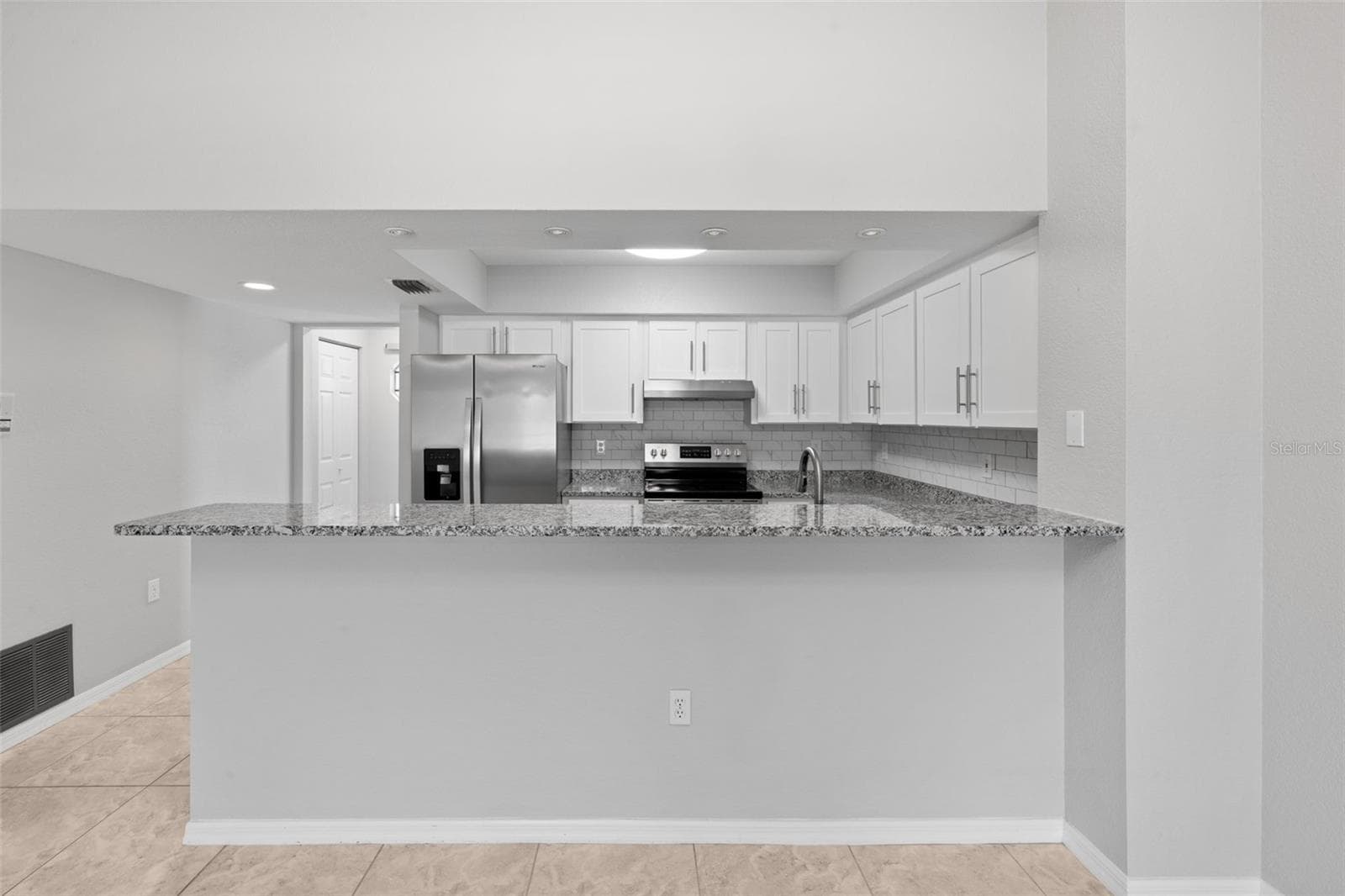 Condominium at 1335 SAXONY CIR #324, PUNTA GORDA, photo 14 of 39