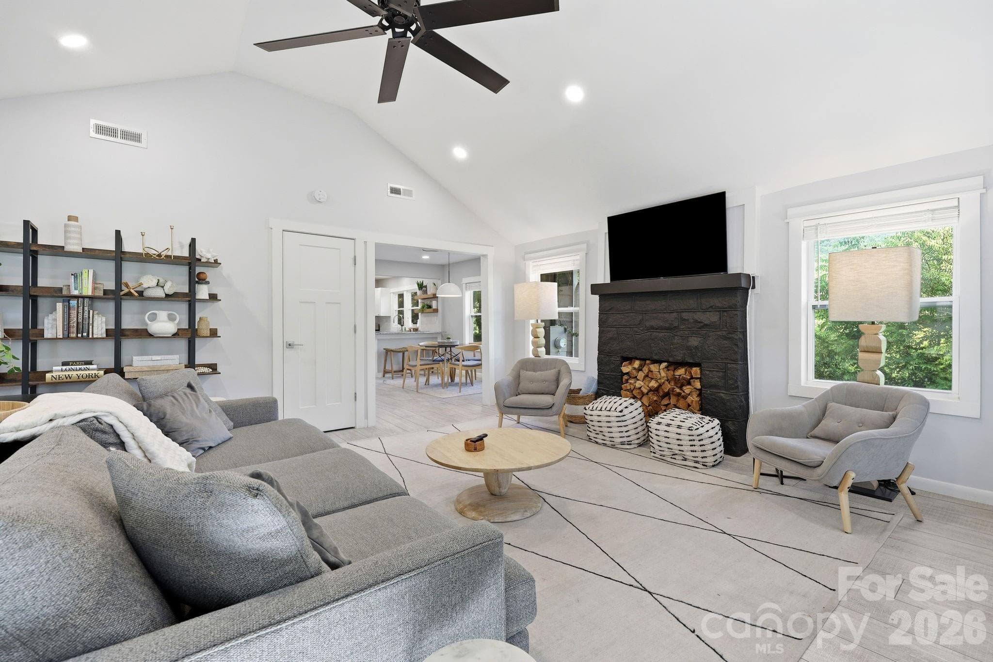 Living room - 15 Old Fort Road, Fairview