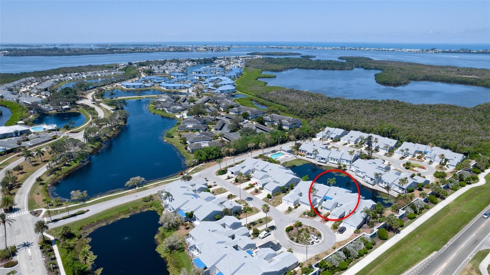 10 MINUTES TO ANNA MARIA ISLAND BEACHES - 506 WOODSTORK CIR, BRADENTON