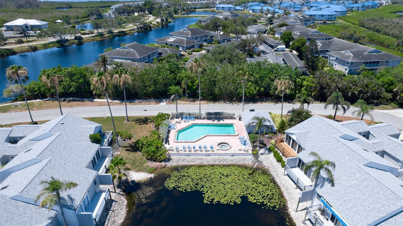 OUR NEIGHBORHOOD POOL & SPA - 506 WOODSTORK CIR, BRADENTON