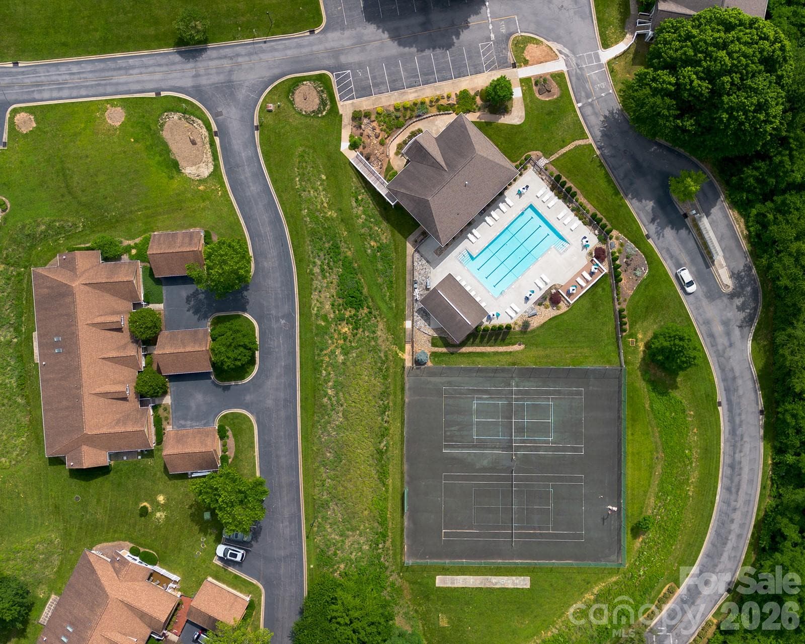 Condominium at 102 Rough Point Court, Asheville, photo 31 of 35