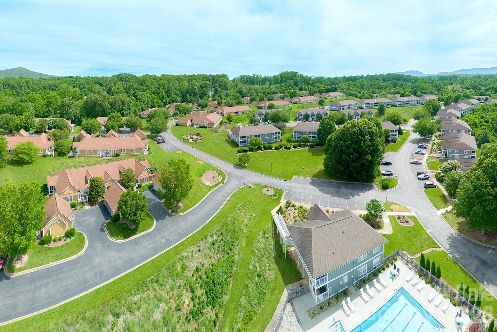 Condominium at 102 Rough Point Court, Asheville, photo 32 of 35