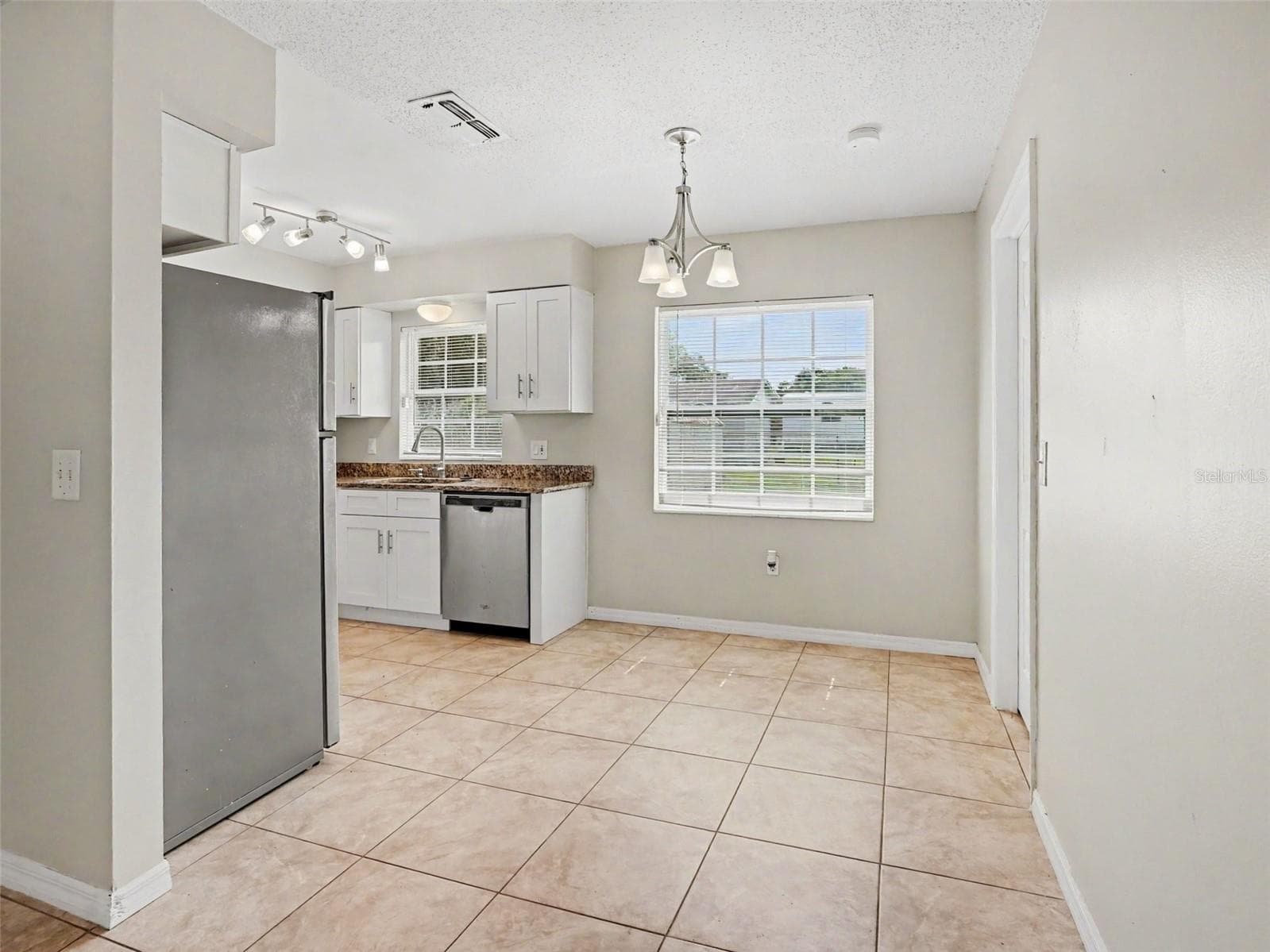 Single Family Residence at 3255 KELVINGTON DR, ORLANDO, photo 9 of 19