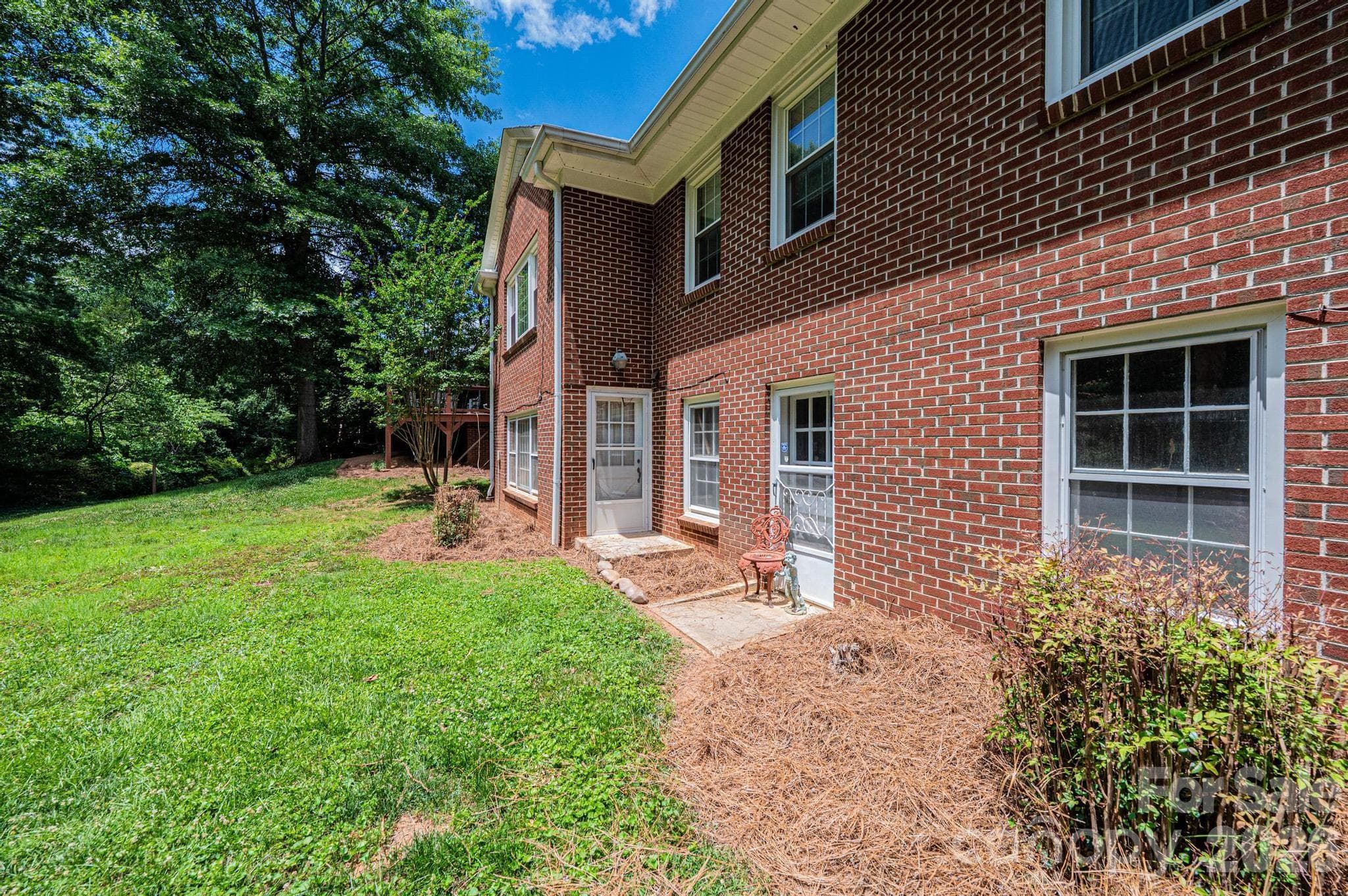 Single Family Residence at 1807 5th Street NW, Hickory, photo 17 of 48