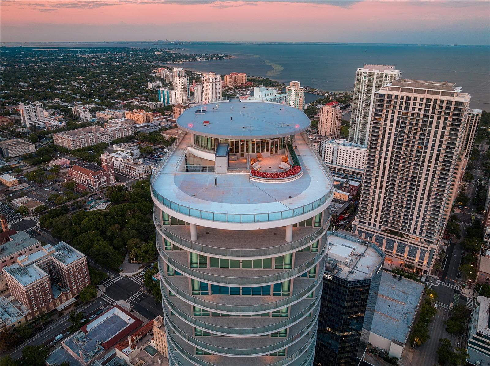 Condominium at 400 CENTRAL AVE #2705, ST PETERSBURG, photo 17 of 17