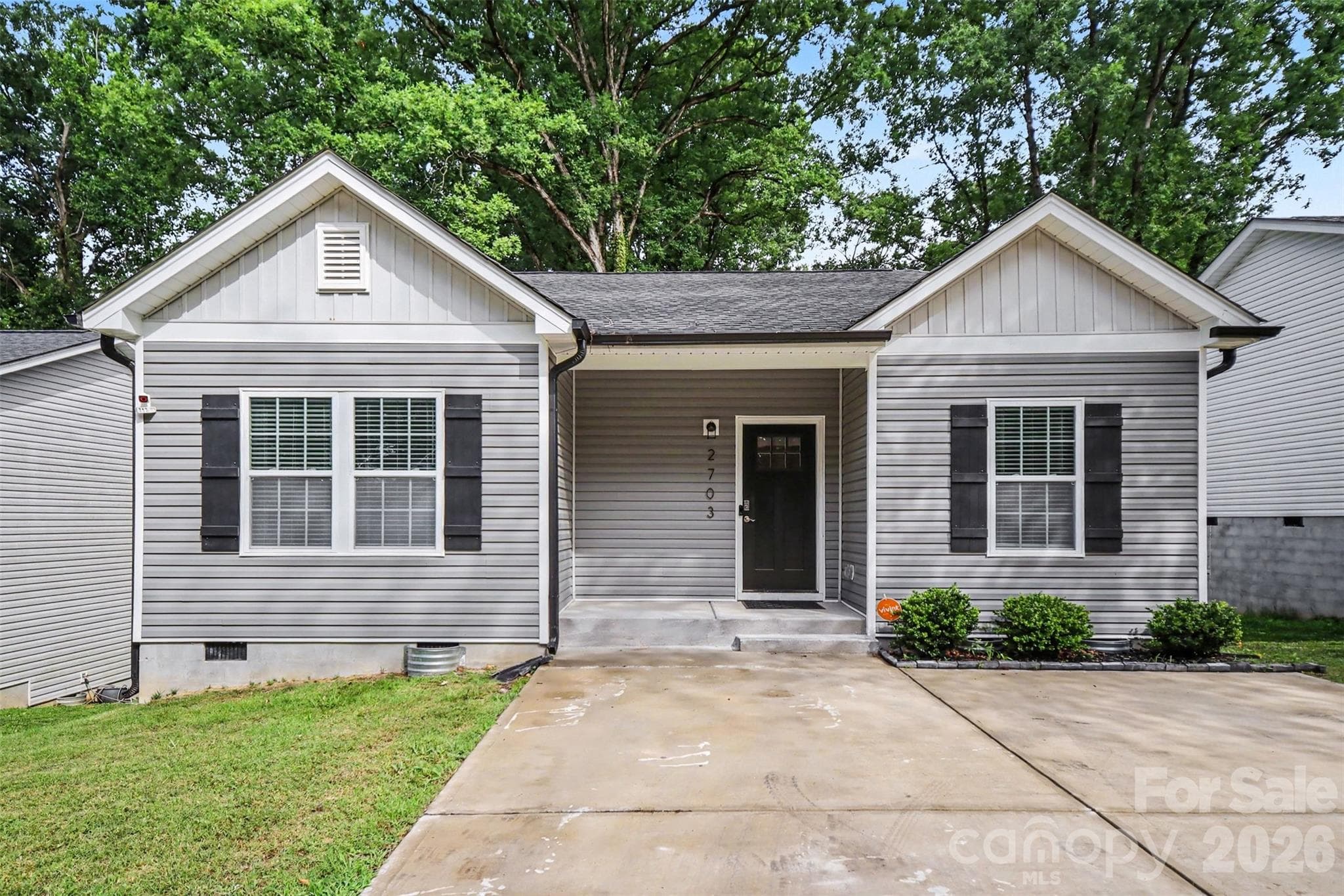 Single Family Residence at Gastonia, photo 2 of 24