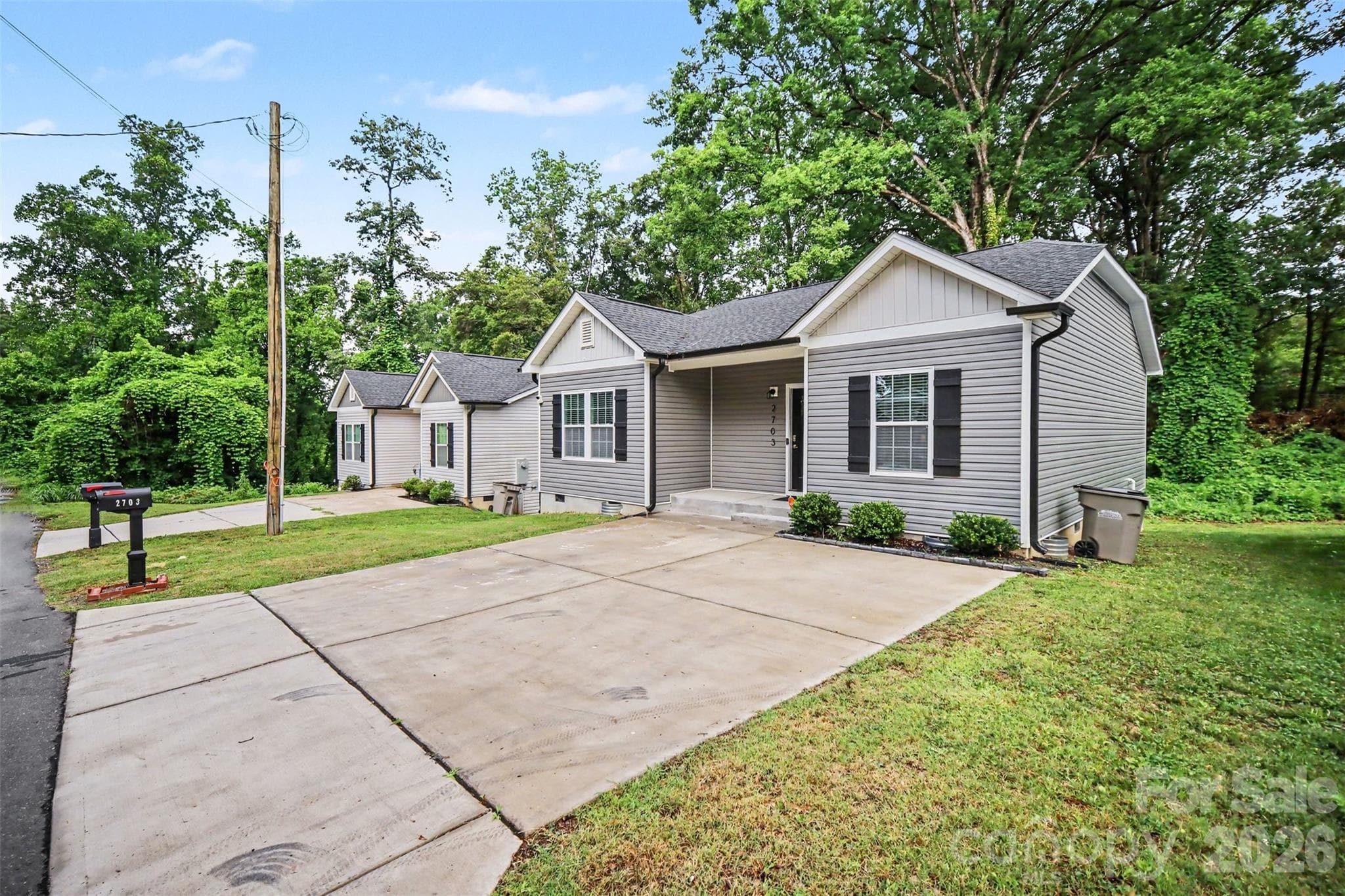 Single Family Residence at Gastonia, photo 3 of 24