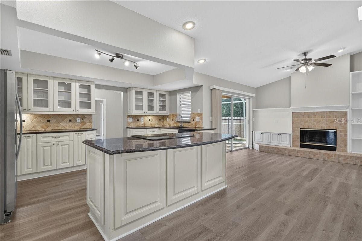 Single Family Residence at 854 CHRISTINA CIR, OLDSMAR, photo 12 of 46