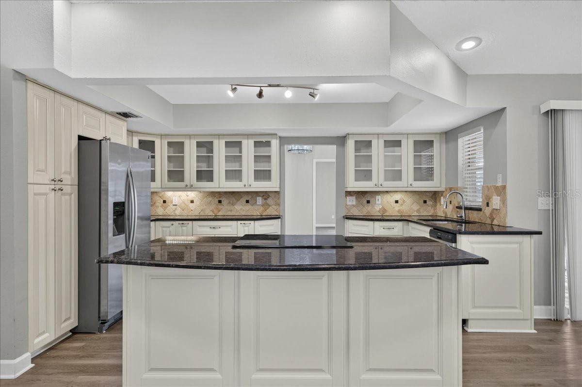 Single Family Residence at 854 CHRISTINA CIR, OLDSMAR, photo 14 of 46