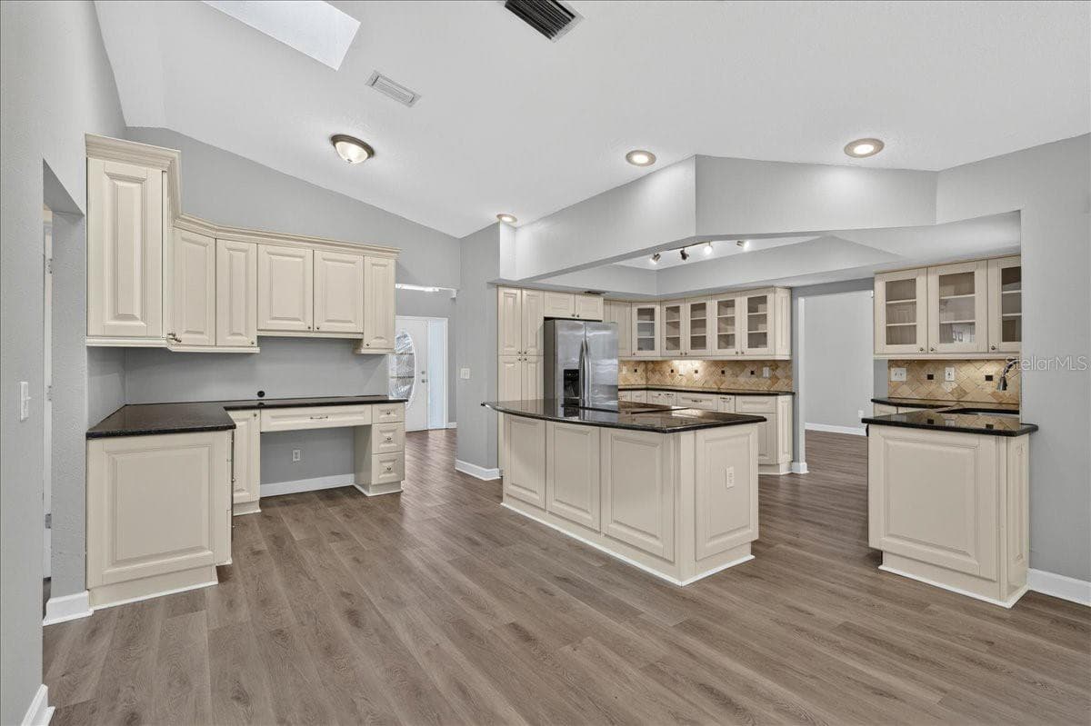 Single Family Residence at 854 CHRISTINA CIR, OLDSMAR, photo 16 of 46