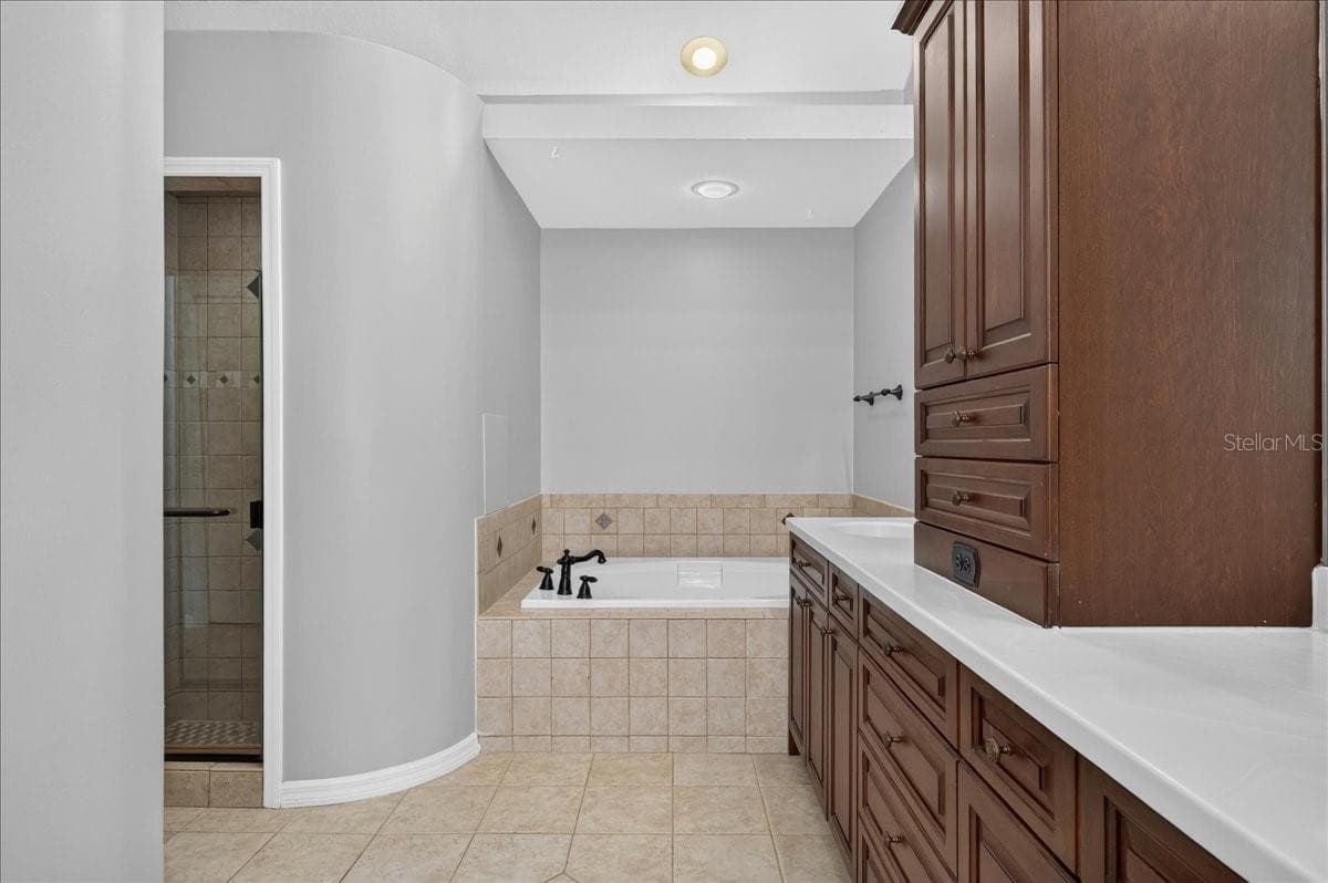Single Family Residence at 854 CHRISTINA CIR, OLDSMAR, photo 27 of 46