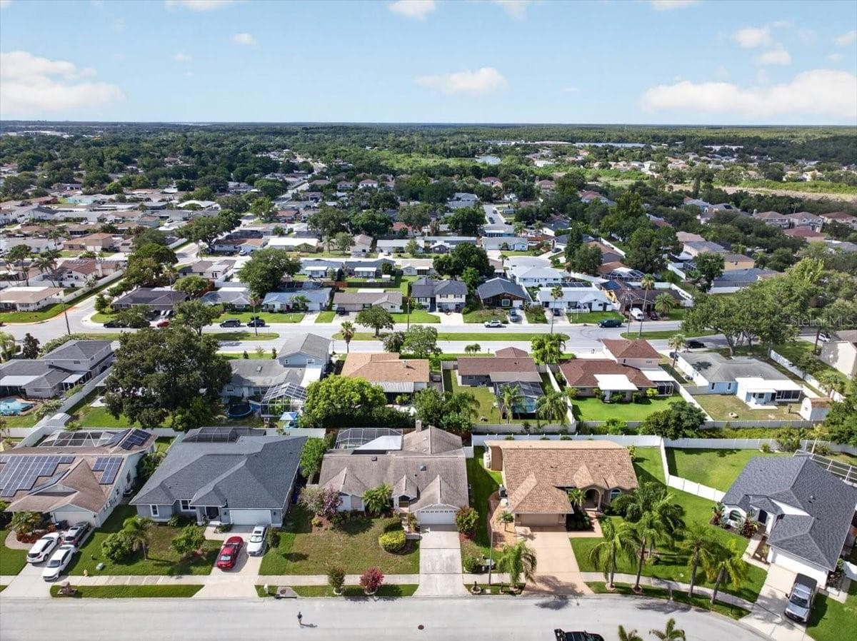 Single Family Residence at 854 CHRISTINA CIR, OLDSMAR, photo 39 of 46