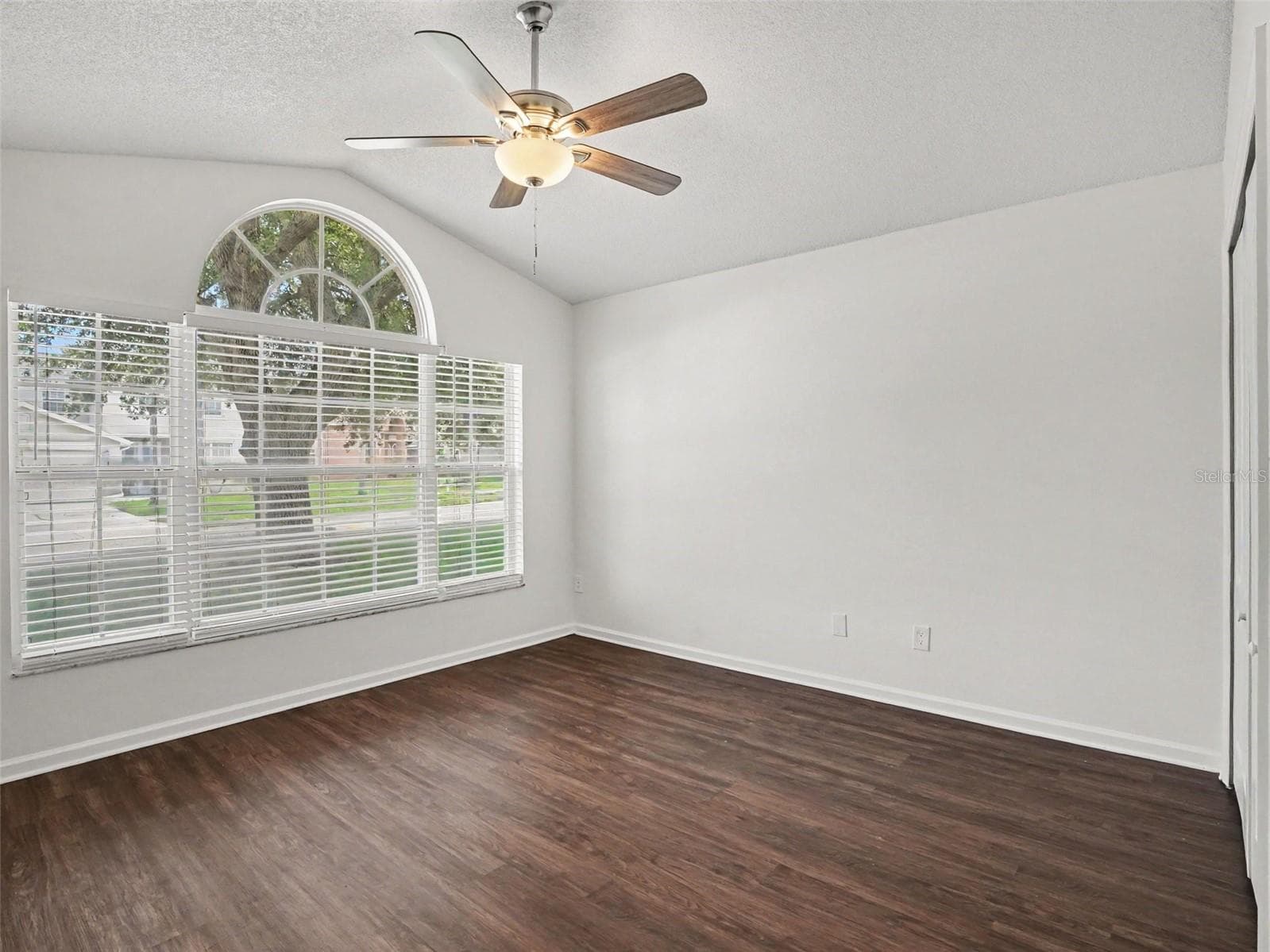 Single Family Residence at 15854 BAY VISTA DR, CLERMONT, photo 5 of 20