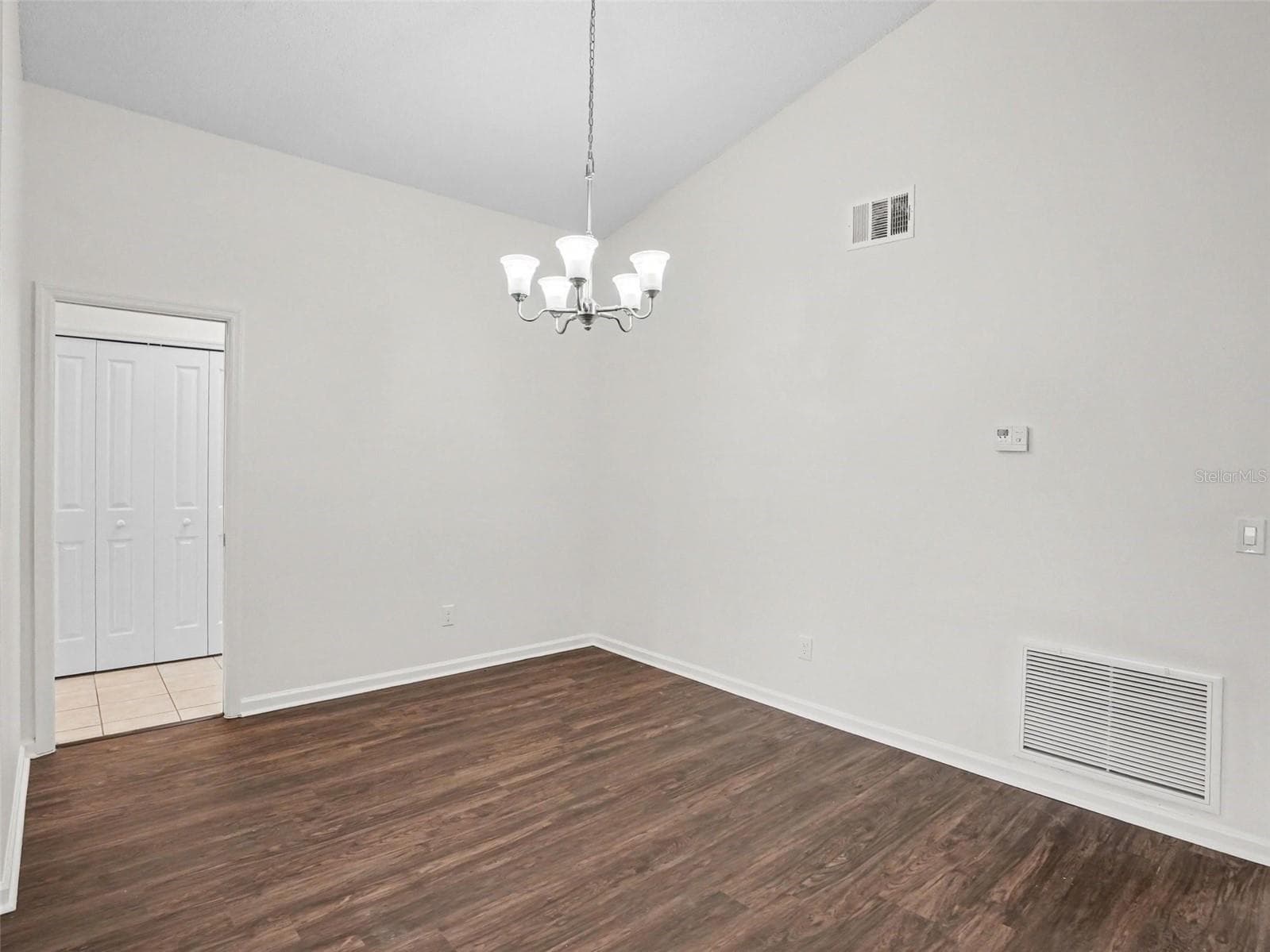 Single Family Residence at 15854 BAY VISTA DR, CLERMONT, photo 15 of 20
