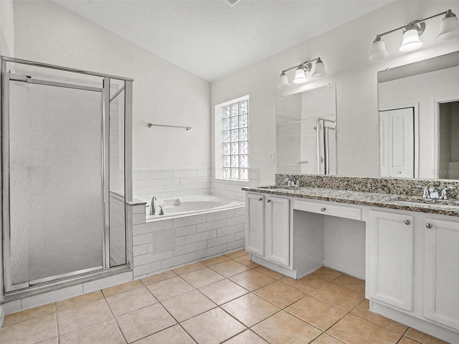 Single Family Residence at 15854 BAY VISTA DR, CLERMONT, photo 18 of 20