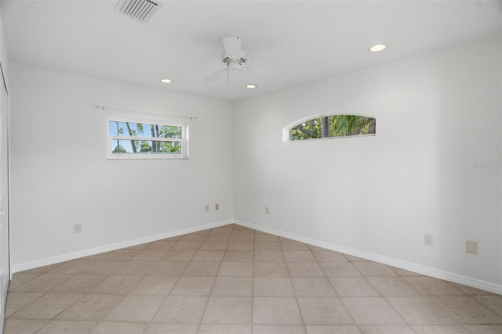 Single Family Residence at 1832 VENETIAN POINT DR, CLEARWATER, photo 51 of 80