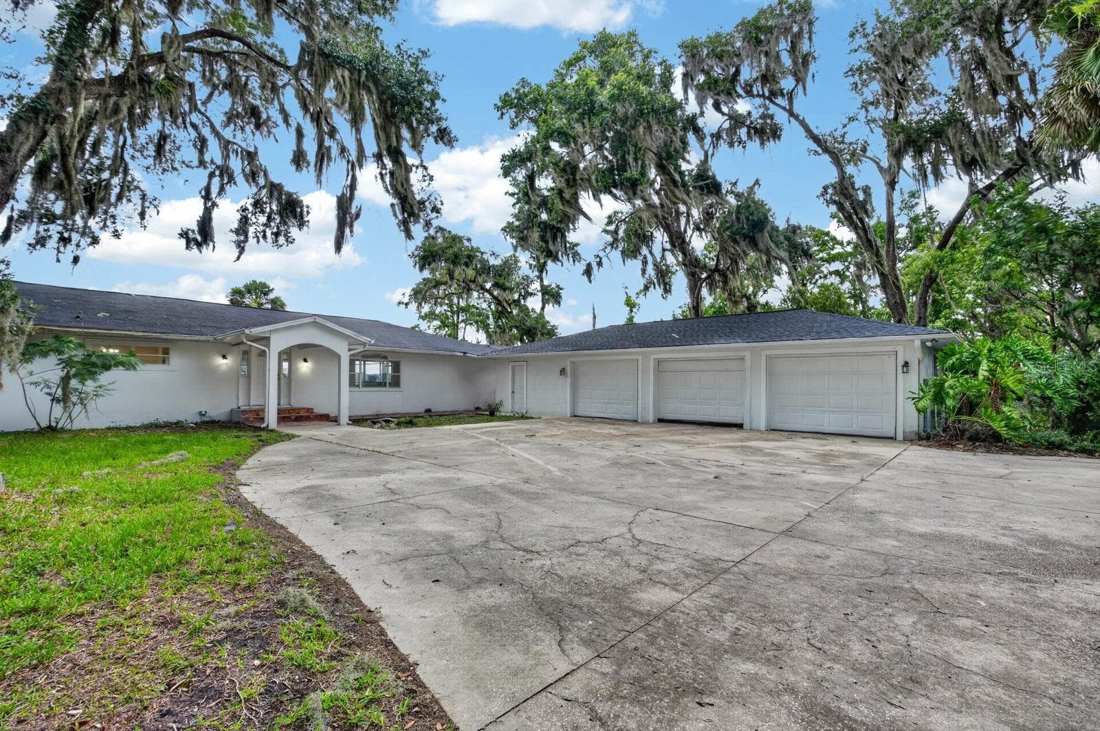 Single Family Residence at 157 W GRANDVIEW DR, EAST PALATKA, photo 5 of 77