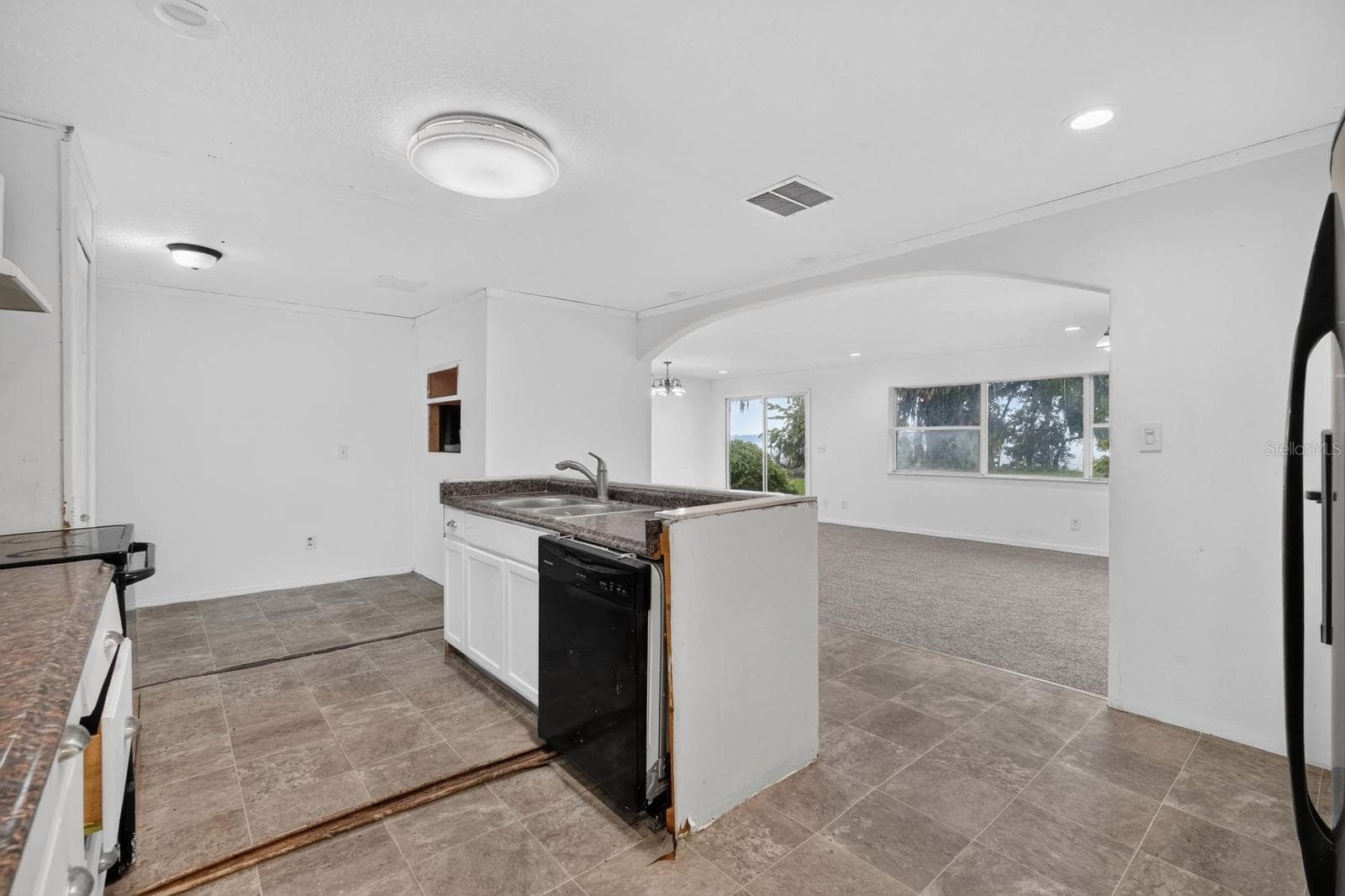 Single Family Residence at 157 W GRANDVIEW DR, EAST PALATKA, photo 16 of 77