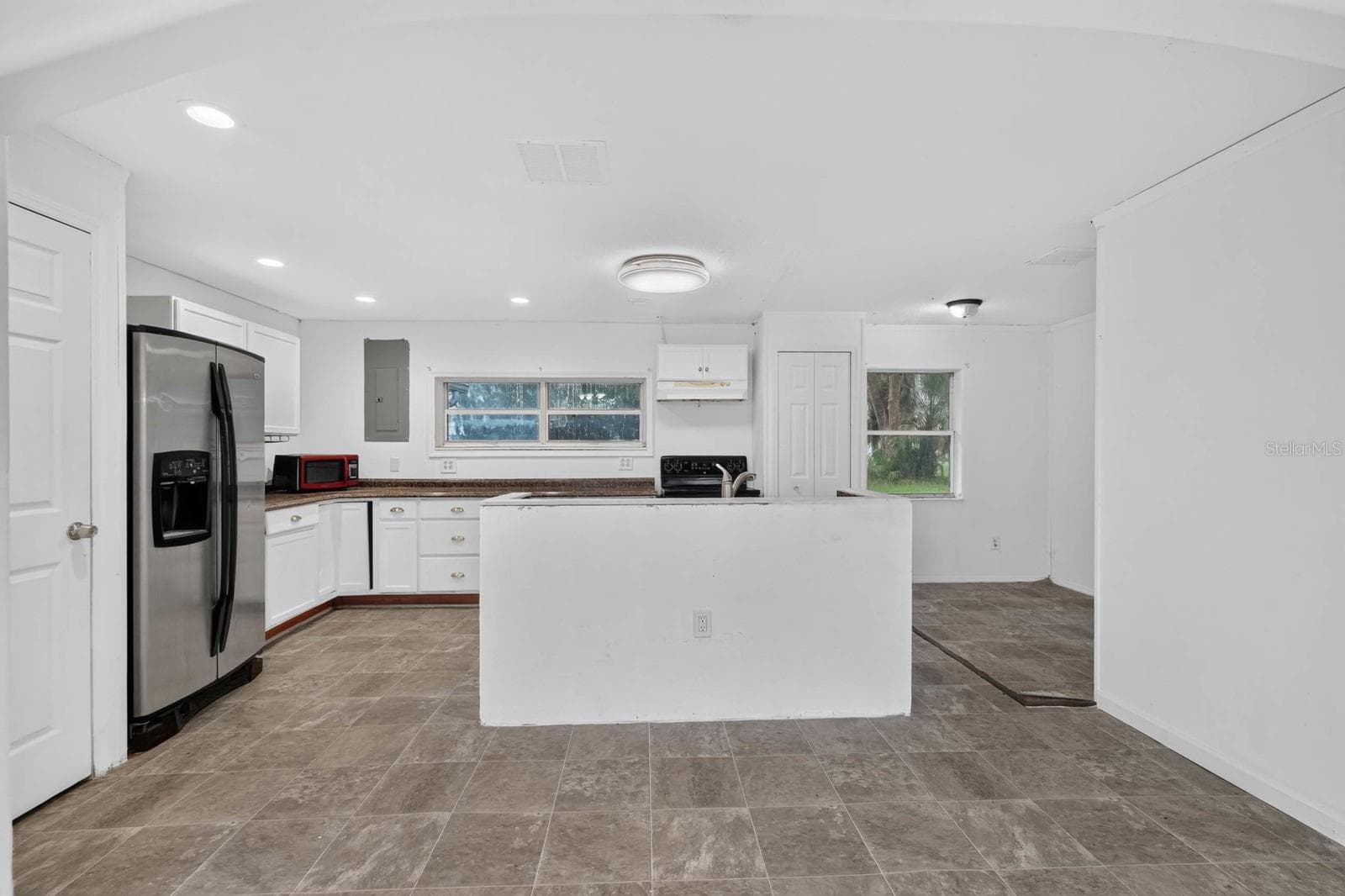 Single Family Residence at 157 W GRANDVIEW DR, EAST PALATKA, photo 18 of 77