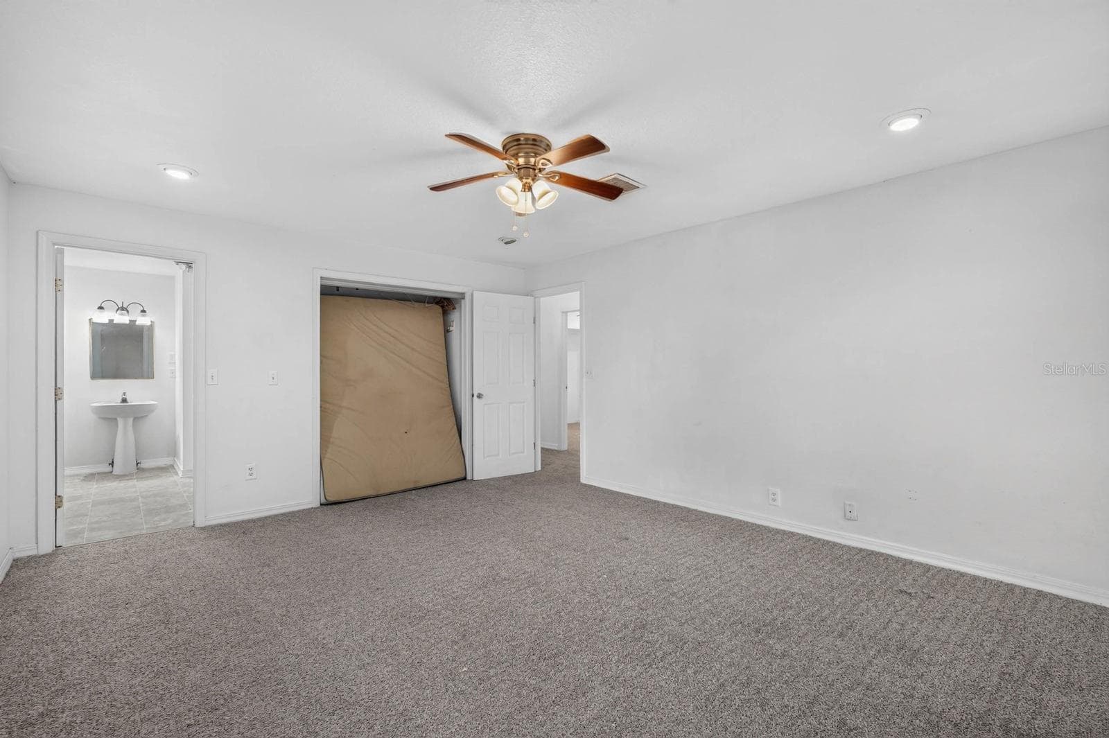 Single Family Residence at 157 W GRANDVIEW DR, EAST PALATKA, photo 38 of 77