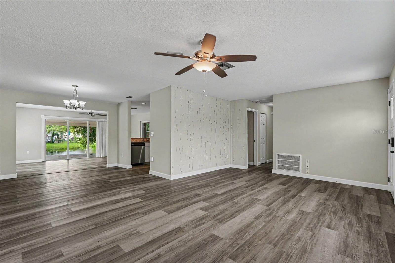 Single Family Residence at 6822 LASSEN AVE, NEW PORT RICHEY, photo 4 of 22