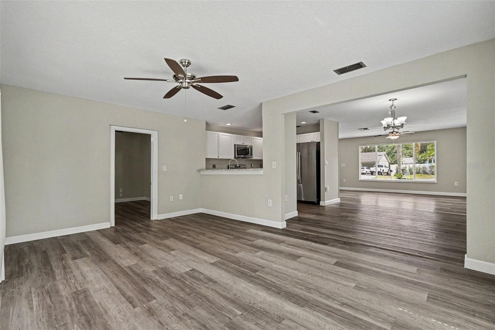 Single Family Residence at 6822 LASSEN AVE, NEW PORT RICHEY, photo 7 of 22