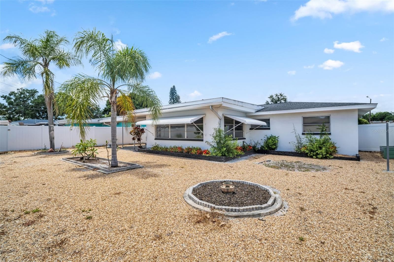 Single Family Residence at 2301 WHITMAN ST, CLEARWATER, photo 2 of 31
