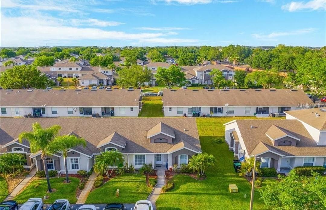 Townhouse at 1215 BAREFOOT BAY DR, ORLANDO, photo 14 of 14