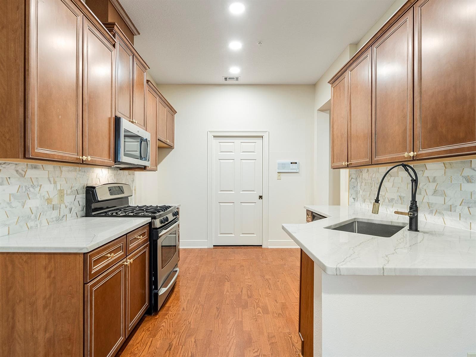 Kitchen - 1223 COUNTRY CLUB OAKS CIR, ORLANDO