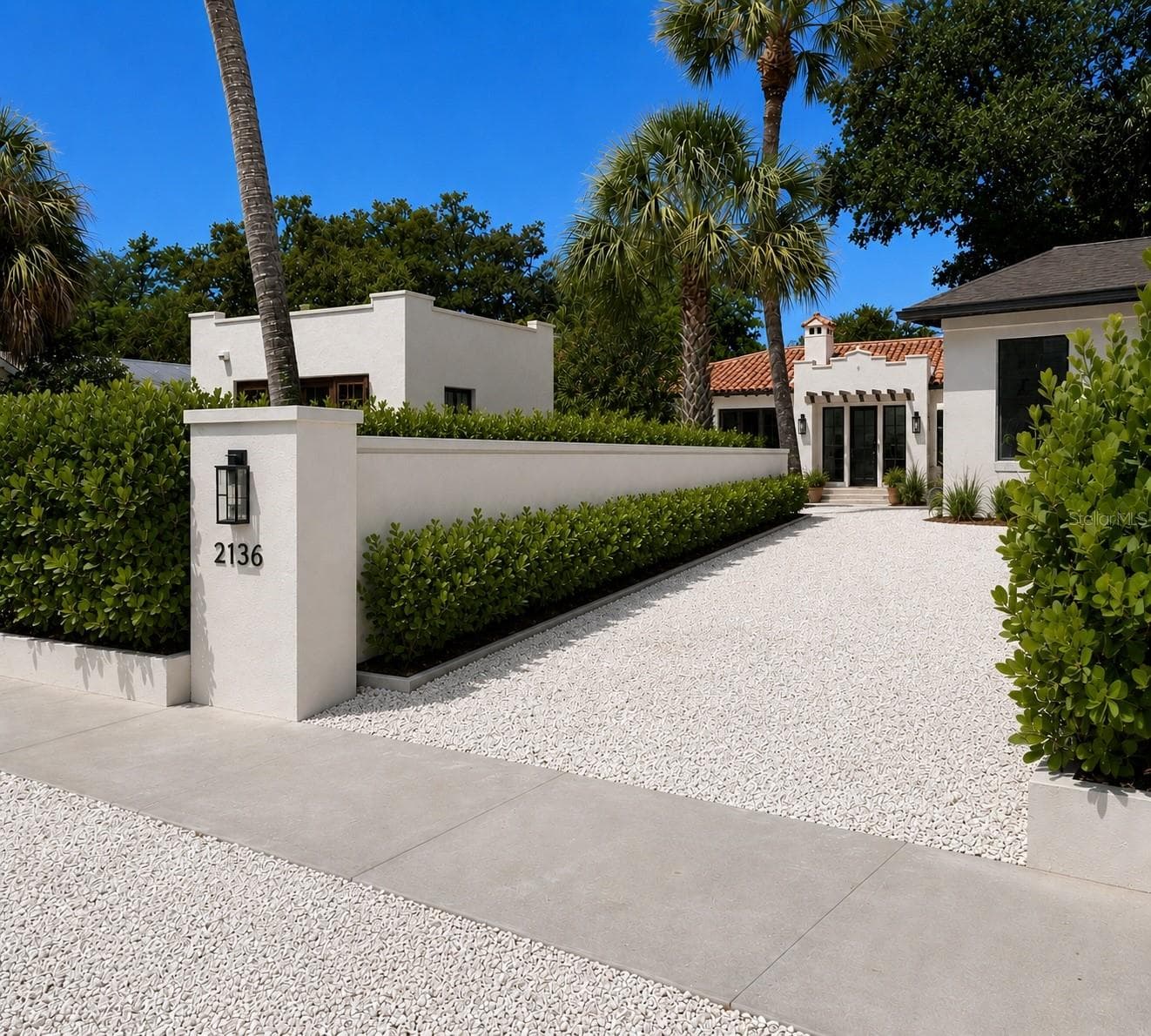 Single Family Residence at 1041 INDIAN BEACH DR, SARASOTA, photo 4 of 29