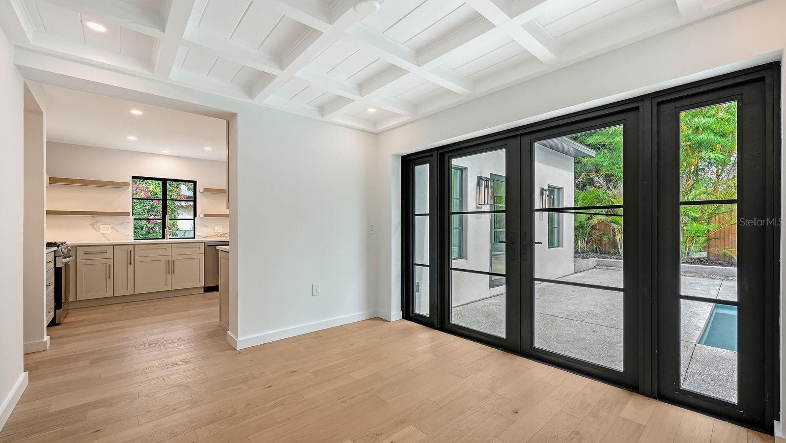 Single Family Residence at 1041 INDIAN BEACH DR, SARASOTA, photo 17 of 29
