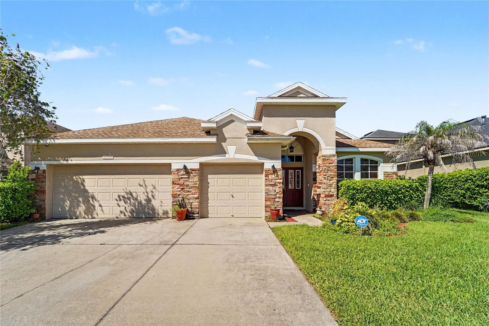 27236 HOLLYBROOK TRL