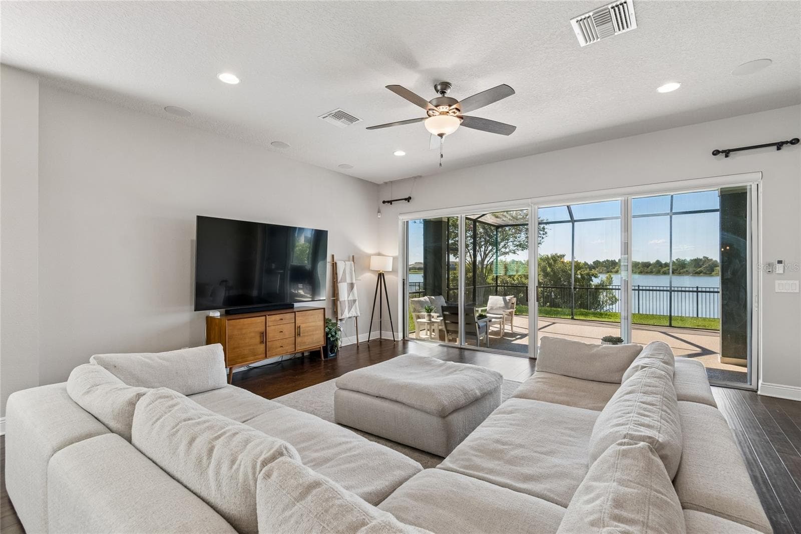 Single Family Residence at 7223 HOURGLASS DR, APOLLO BEACH, photo 7 of 69