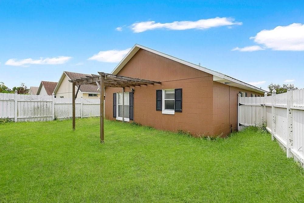 Back Exterior - 9703 RED CLOVER AVE, ORLANDO