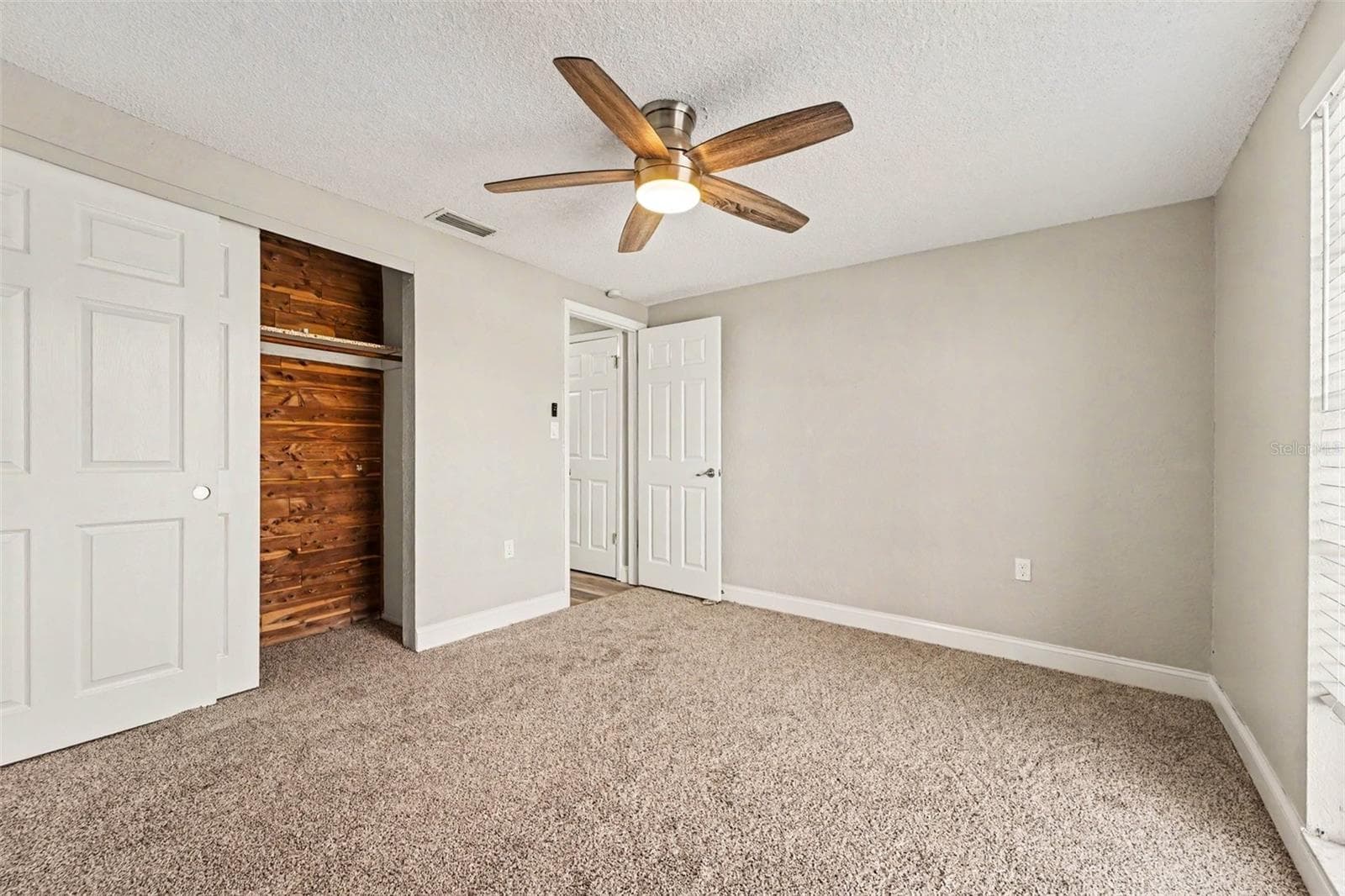 Single Family Residence at 3207 SALISBURY DR, HOLIDAY, photo 13 of 20