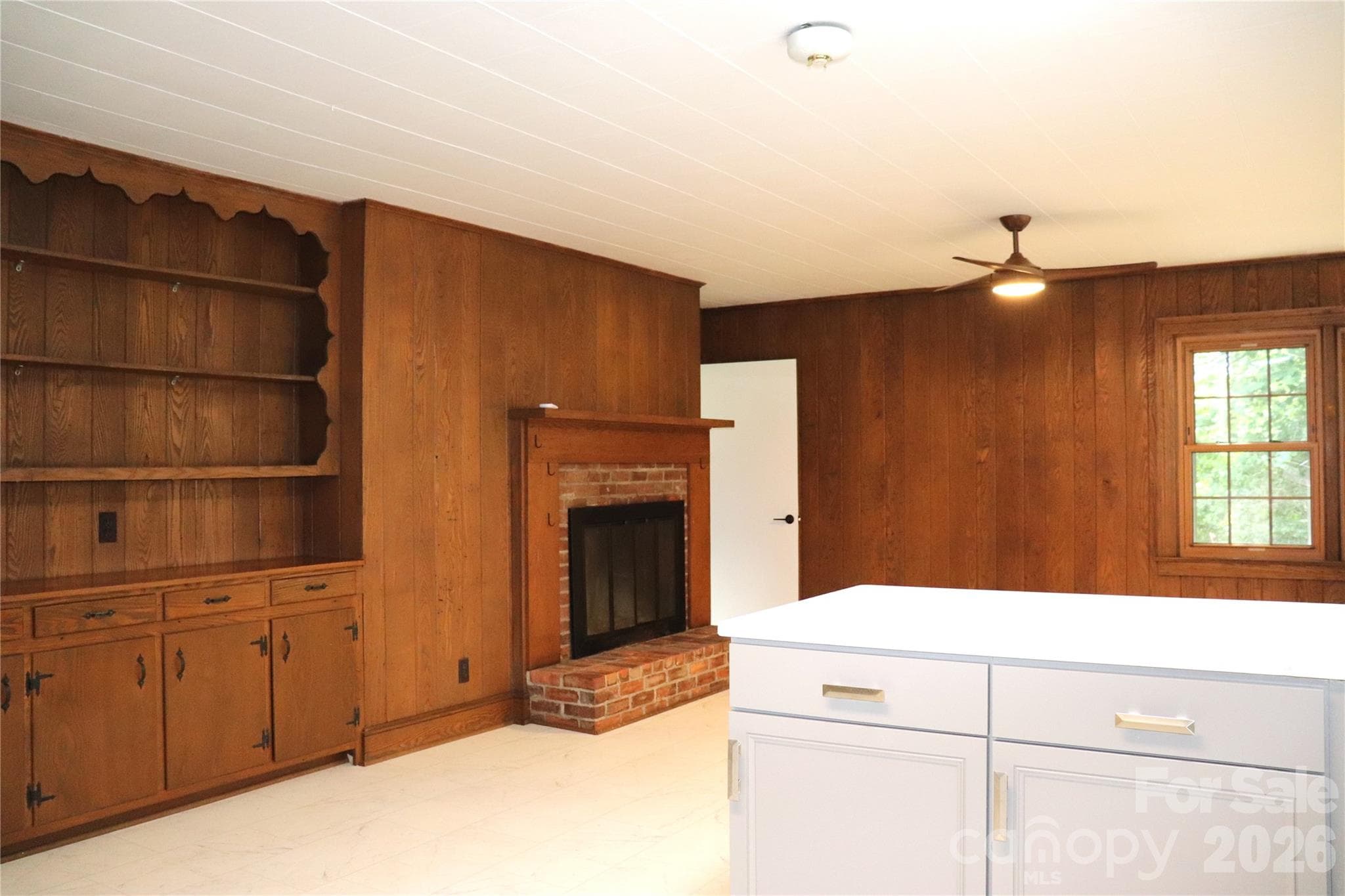 Single Family Residence at 415 High Circle NW, Lenoir, photo 18 of 48