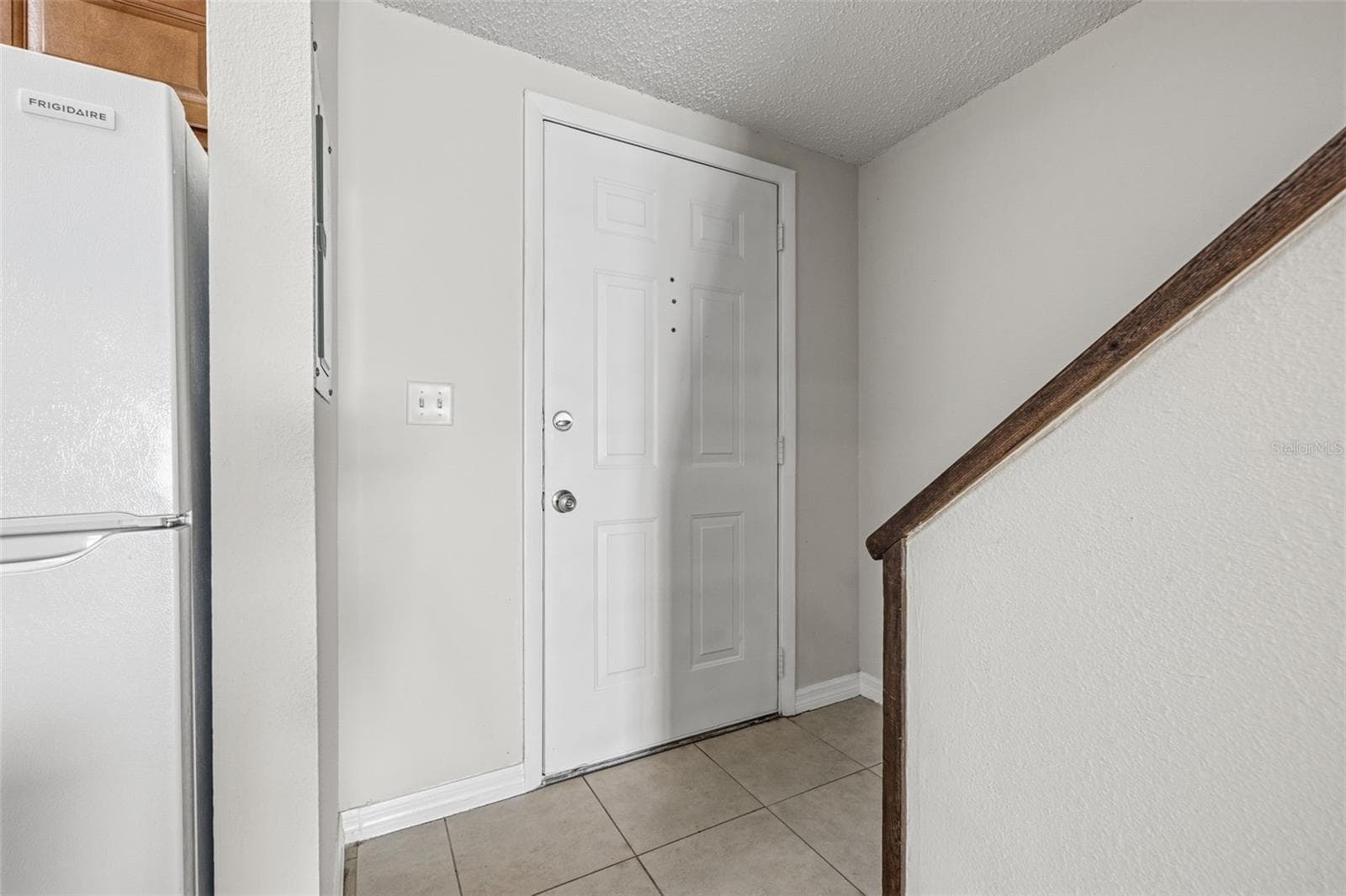 Townhouse at 11906 CYPRESS HILL CIR, TAMPA, photo 5 of 26
