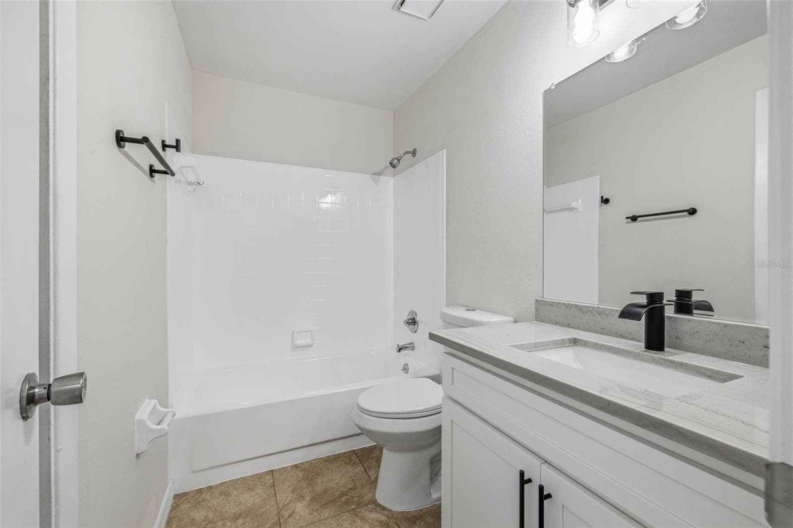 Townhouse at 11906 CYPRESS HILL CIR, TAMPA, photo 18 of 26
