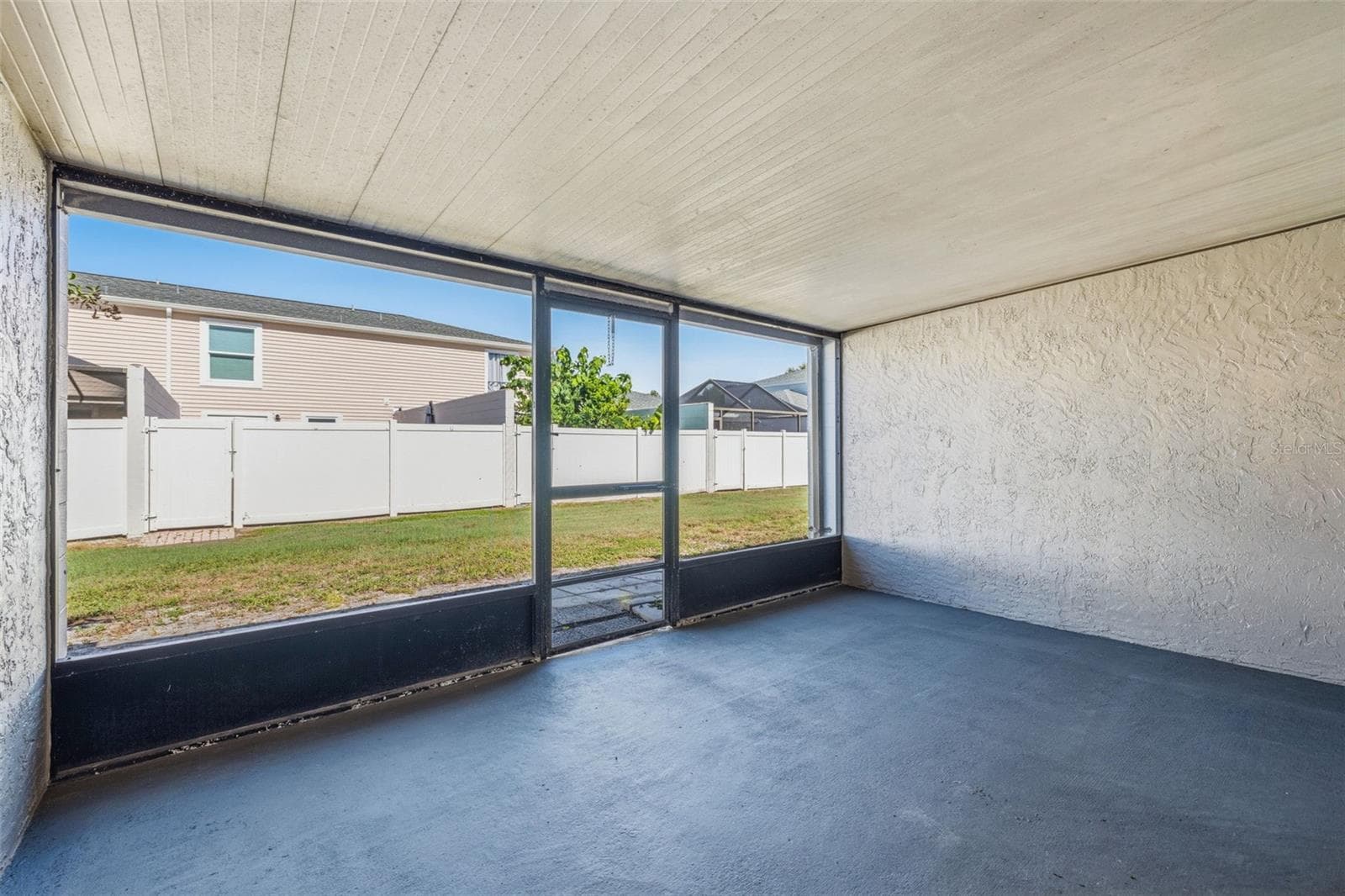 Townhouse at 11906 CYPRESS HILL CIR, TAMPA, photo 21 of 26