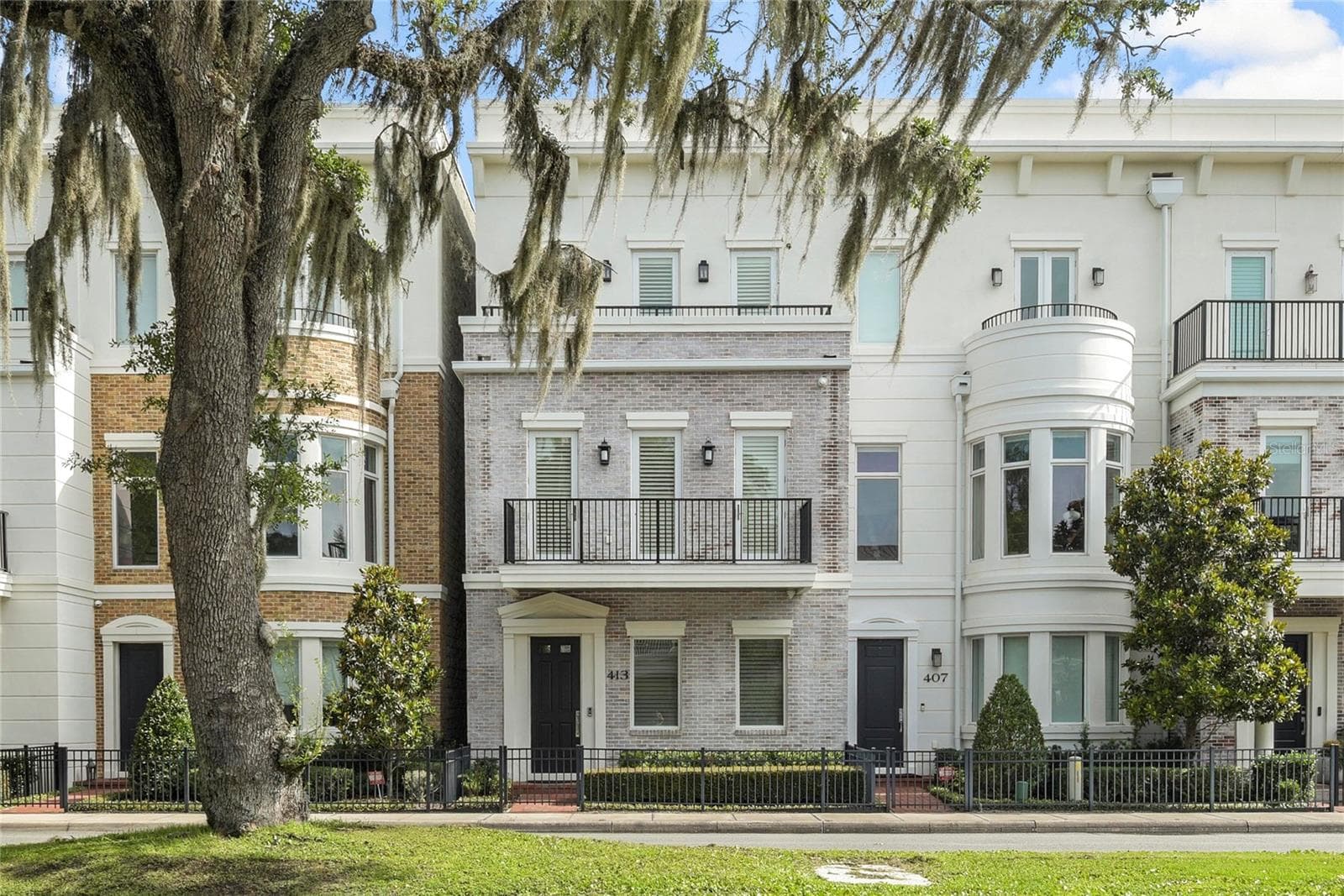 413 W MORSE BLVD