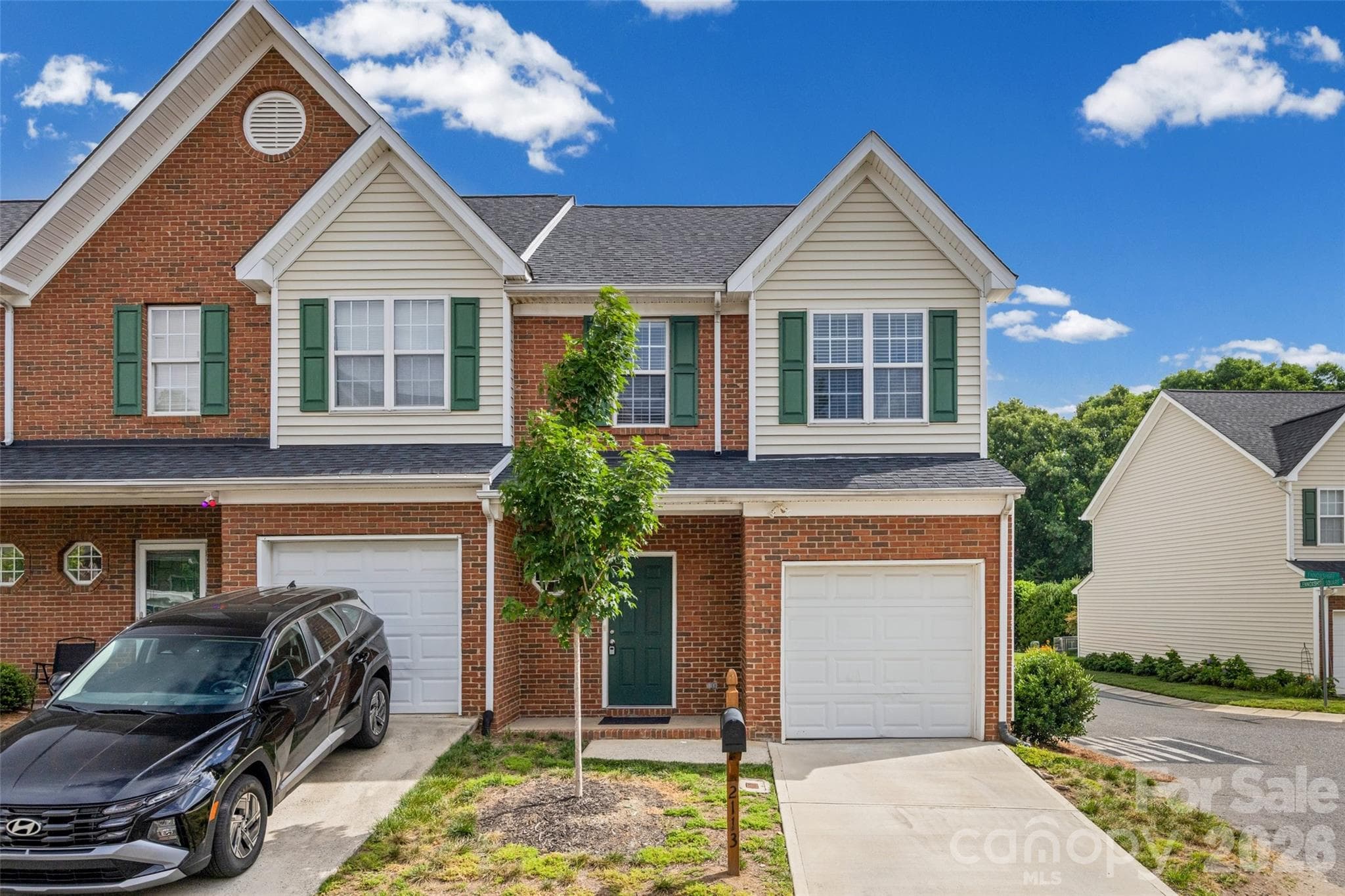 2113 Lennoxshire Square Court