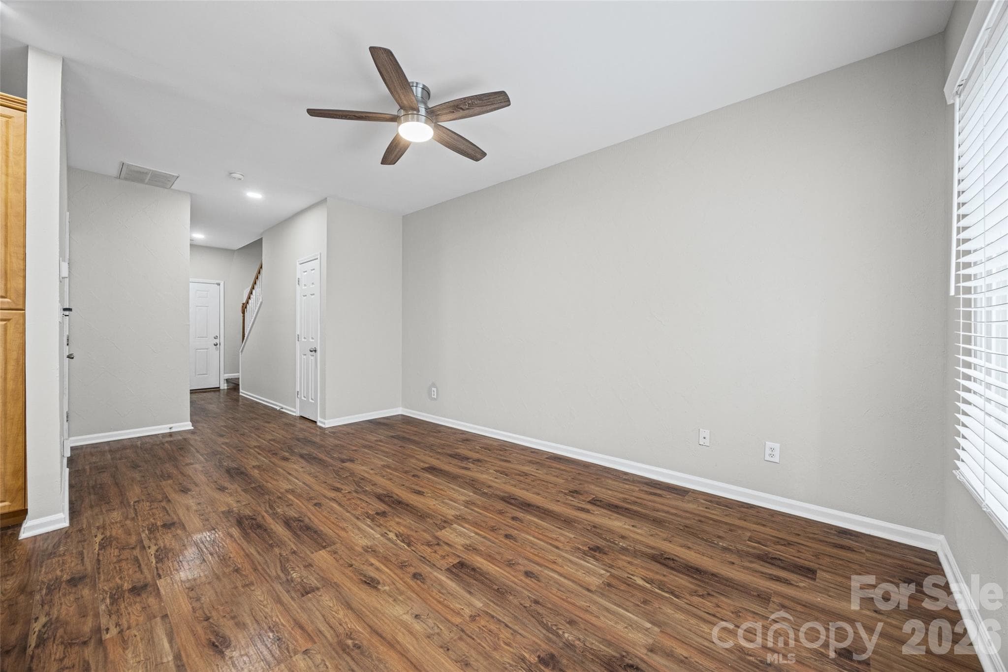 Townhouse at 2113 Lennoxshire Square Court, Charlotte, photo 4 of 26