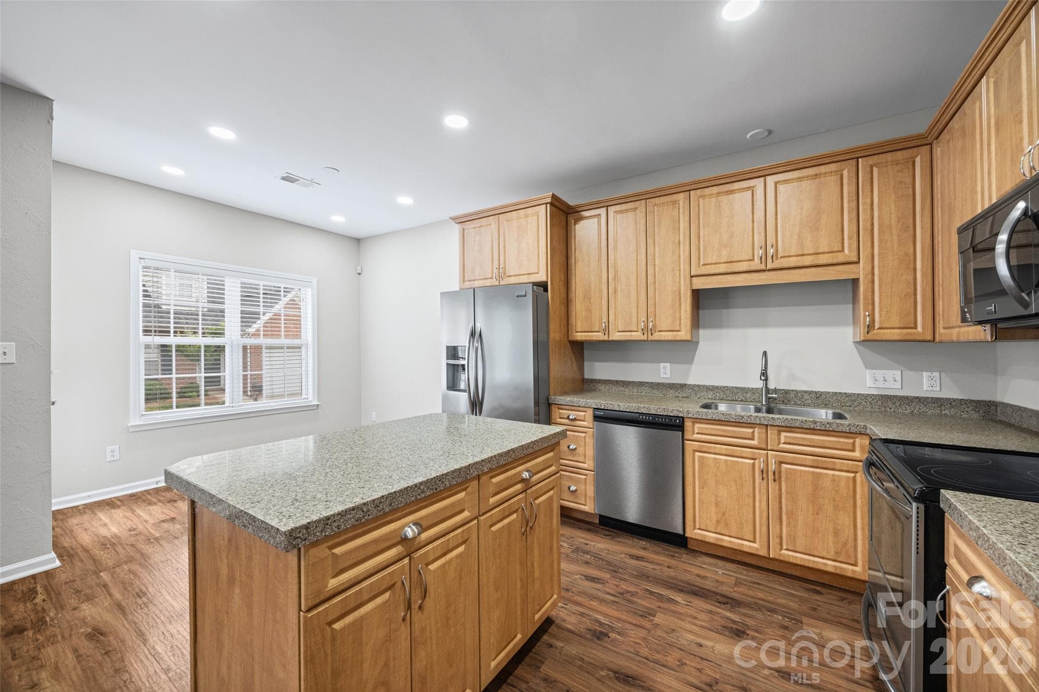 Townhouse at 2113 Lennoxshire Square Court, Charlotte, photo 7 of 26