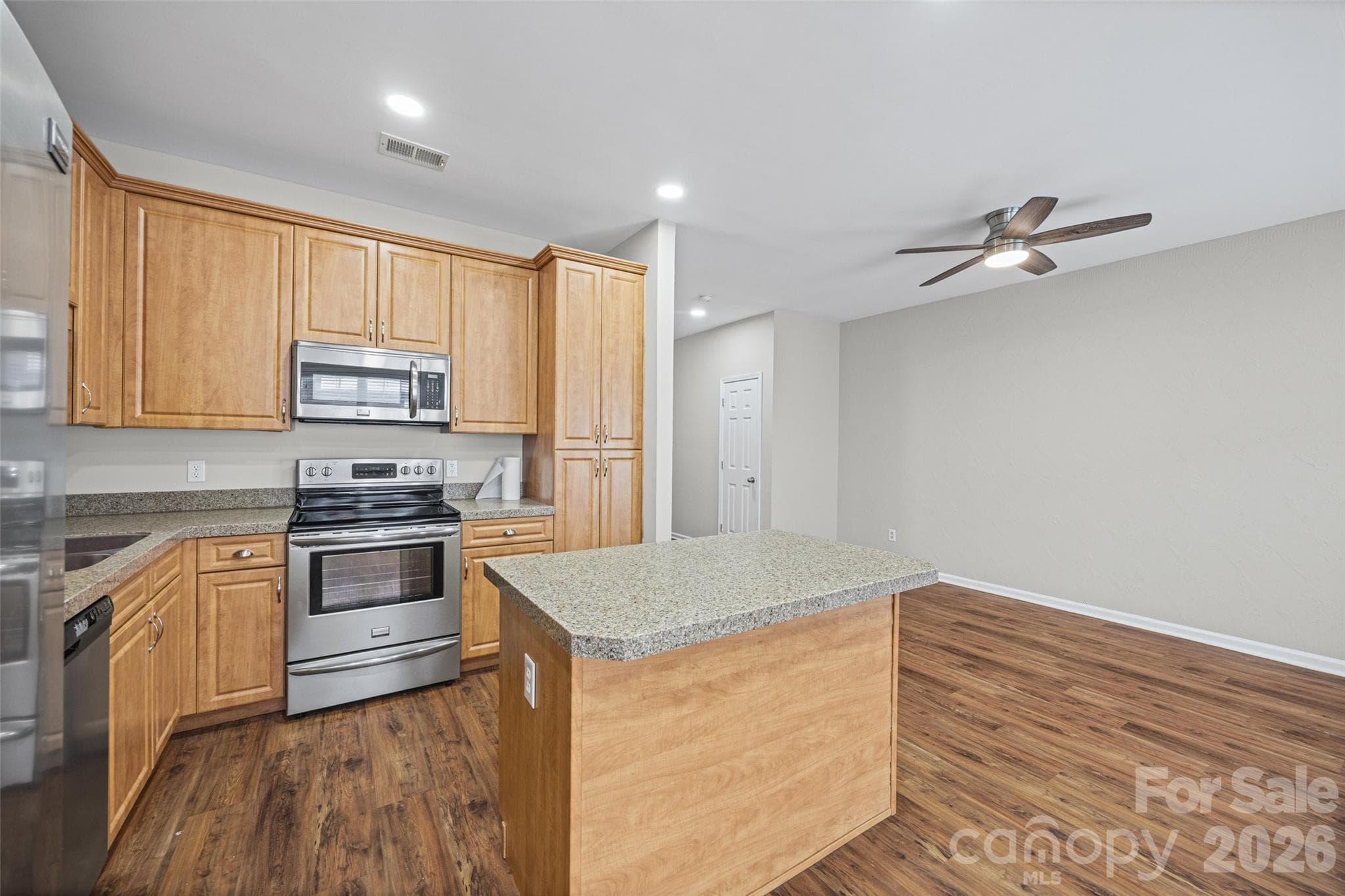 Townhouse at 2113 Lennoxshire Square Court, Charlotte, photo 8 of 26