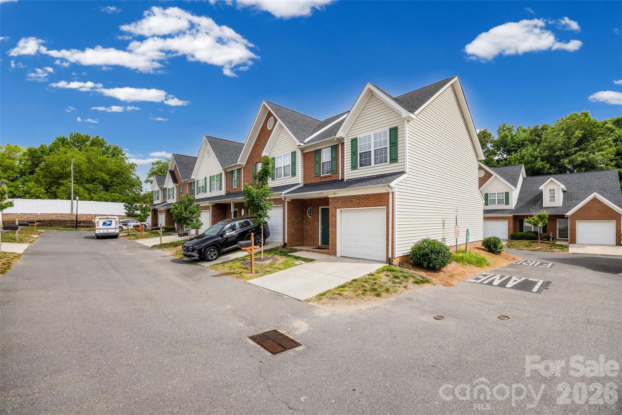Townhouse at 2113 Lennoxshire Square Court, Charlotte, photo 25 of 26