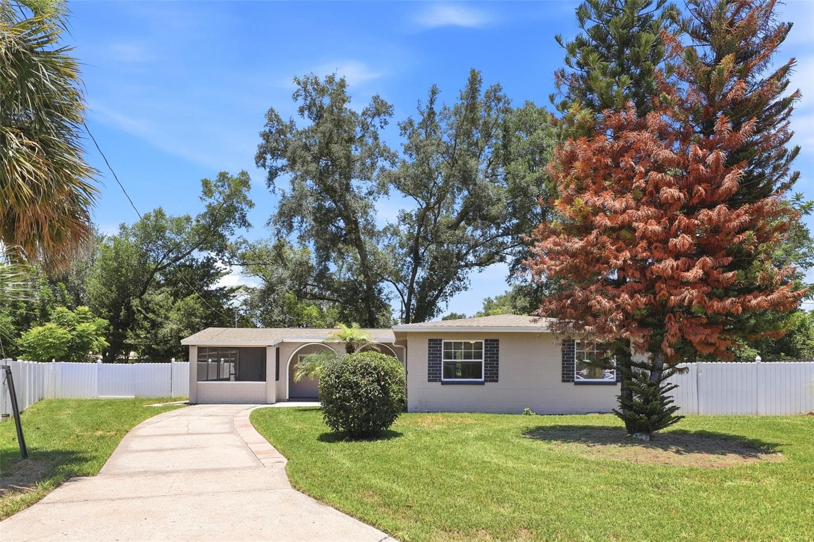 Single Family Residence at 511 OXFORD CT, ORLANDO, photo 2 of 31